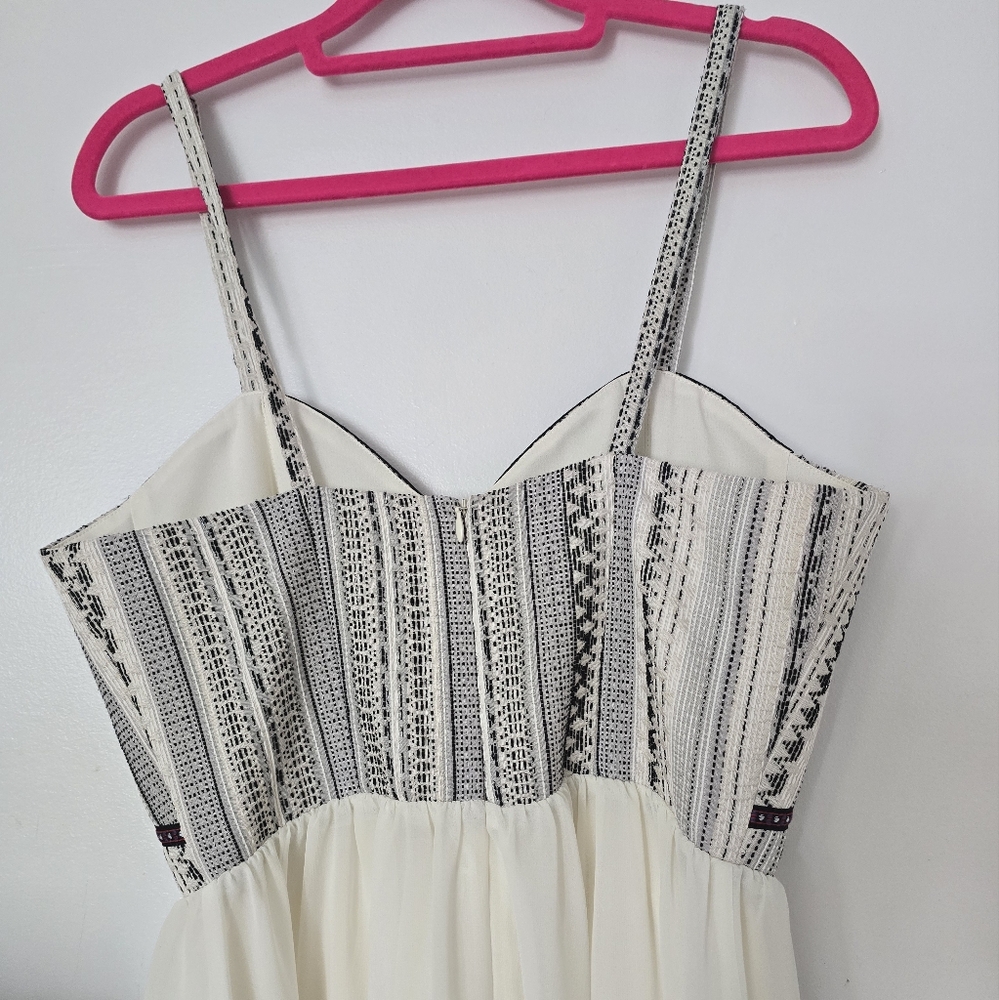 Tularosa Monochrome Patterned Romper - Picture 4 of 9